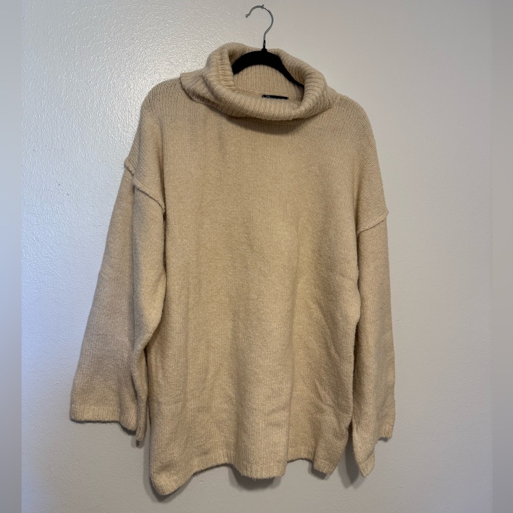 Cozy Cream Turtleneck Sweater - Picture 2 of 8